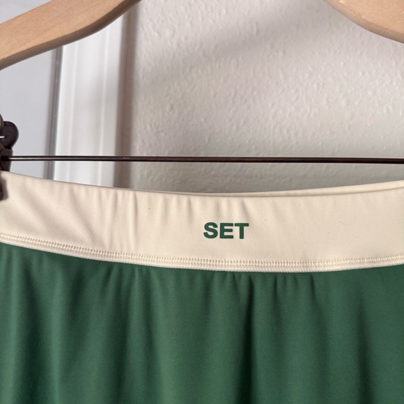 SET ACTIVE green cream athletic nylon skirt shorts skort - Picture 4 of 6